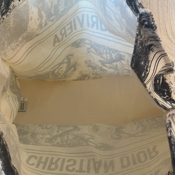DIOR VIP Tote Bag - Picture 4 of 4